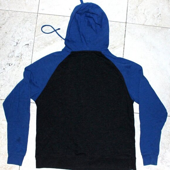 Maverick by Logan Paul Blue Black Hoodie Logo Bird Parrot Green Yellow Size XS - Picture 3 of 6